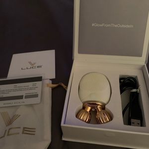 Luce Dermal Definer model # DD151043